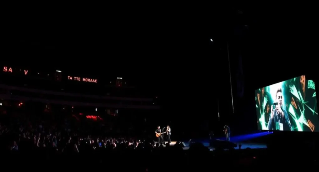 captions-for-tate-mcrae-concert